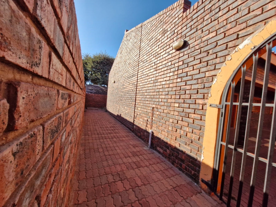 7 Bedroom Property for Sale in Kathu Northern Cape